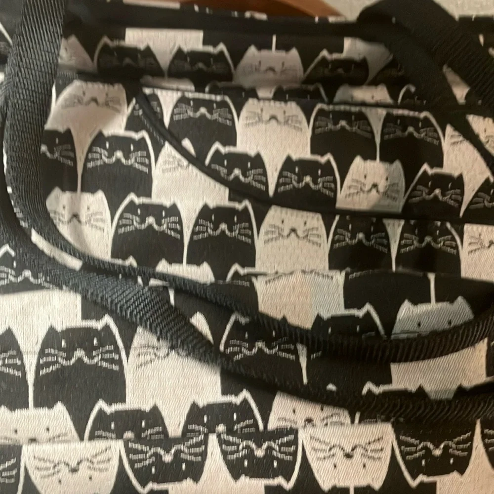Danny K. Black and Cream Kitty Print Tote & Bonus Kitty Tumbler porcelain - Picture 10 of 11